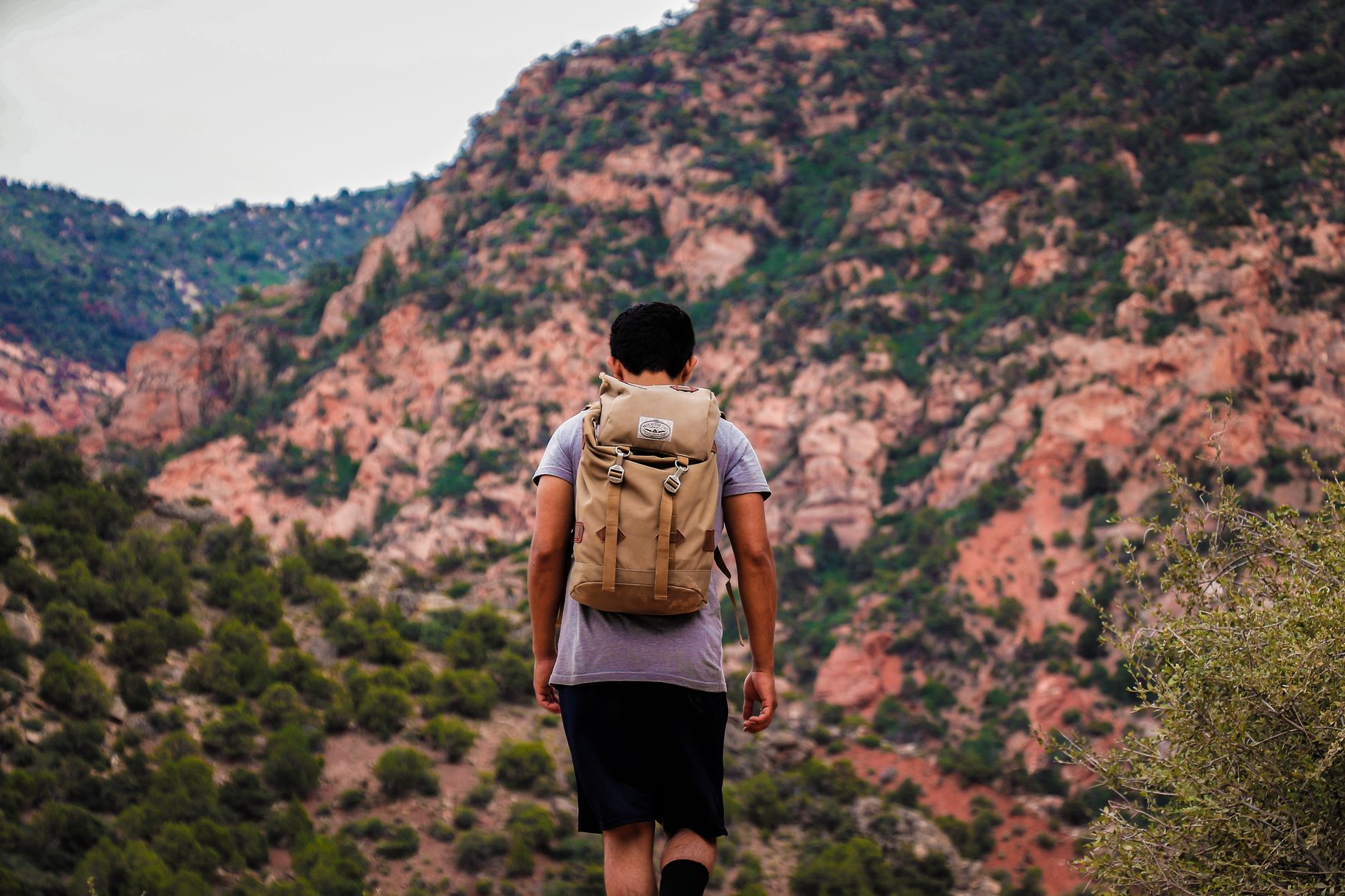 Le rucking : la marche lestee toute simple qui renforce muscles et os